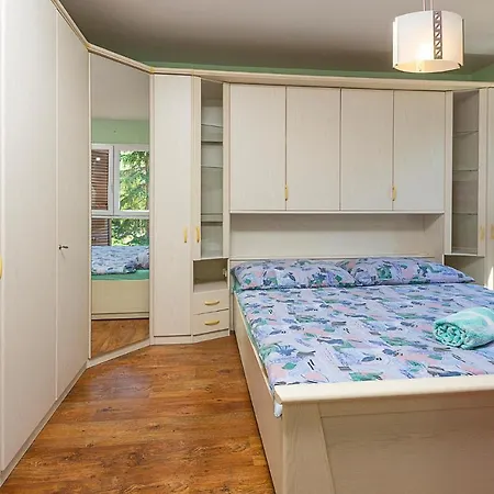 Awesome In With Kitchen Poreč